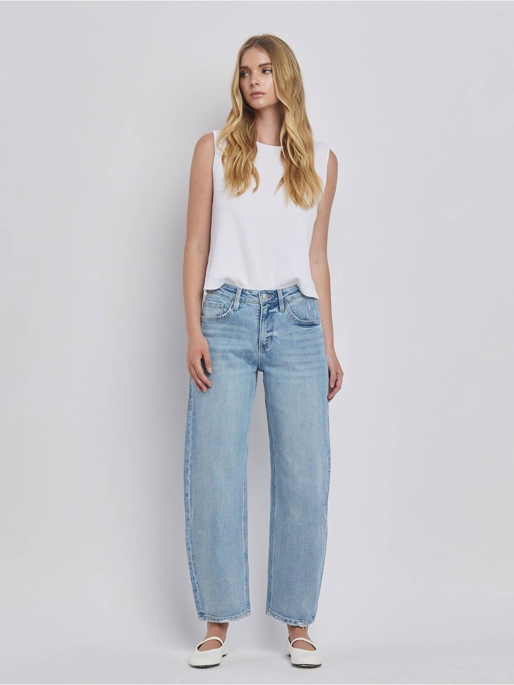 Vervet Light Wash Barrel Leg Women’s Jeans